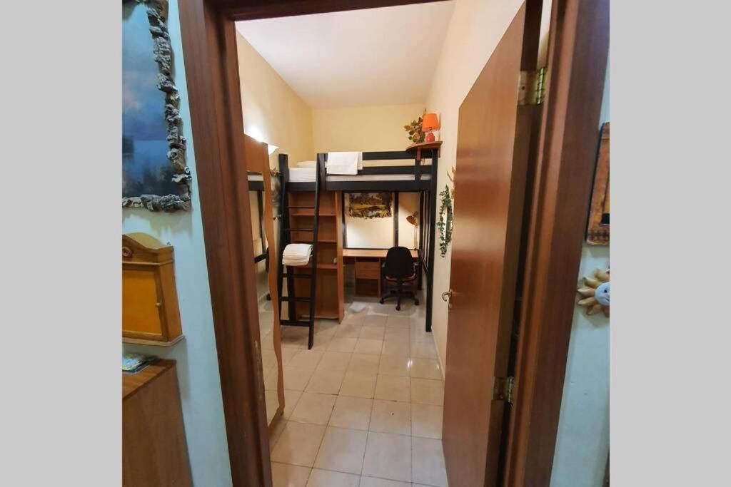 Napolix Centro, Intero Appartamentino, Casa Vacanze, Suite Tricamere Nel Cuore Di Napoli Luaran gambar